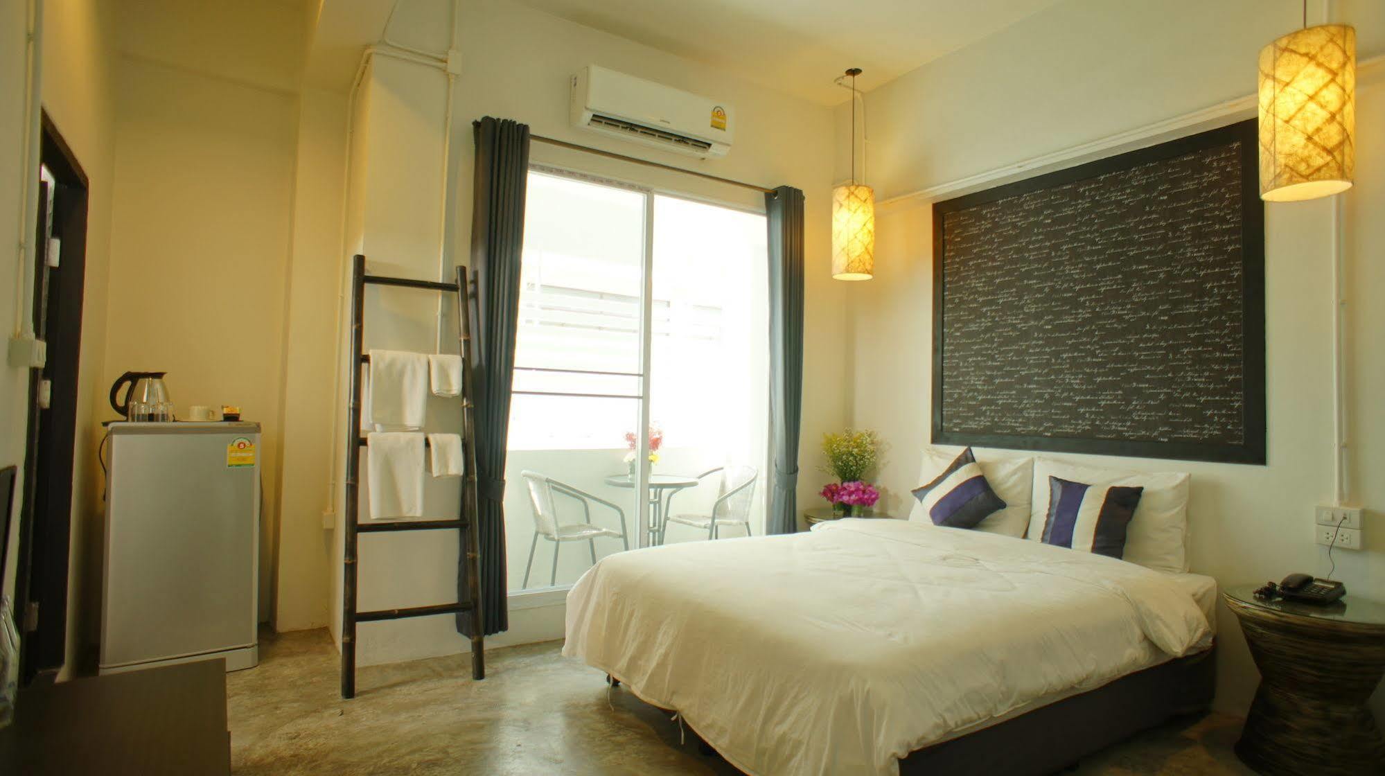 Walking Street Residence - Sha Extra Plus Чиангмай Экстерьер фото